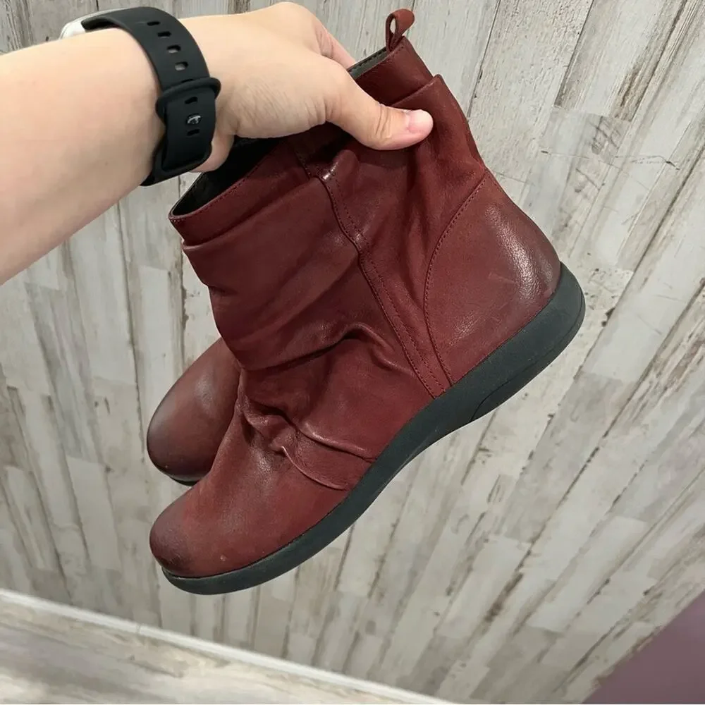 Abeo Exeter Maroon Slouchy Leather Booties Flats Womens 9.5
